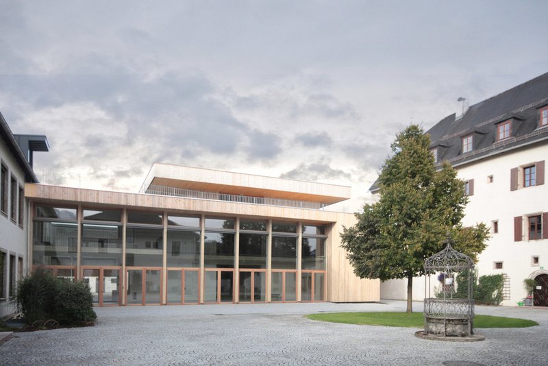 Viel Holz für die LFS Winklhof „neu“